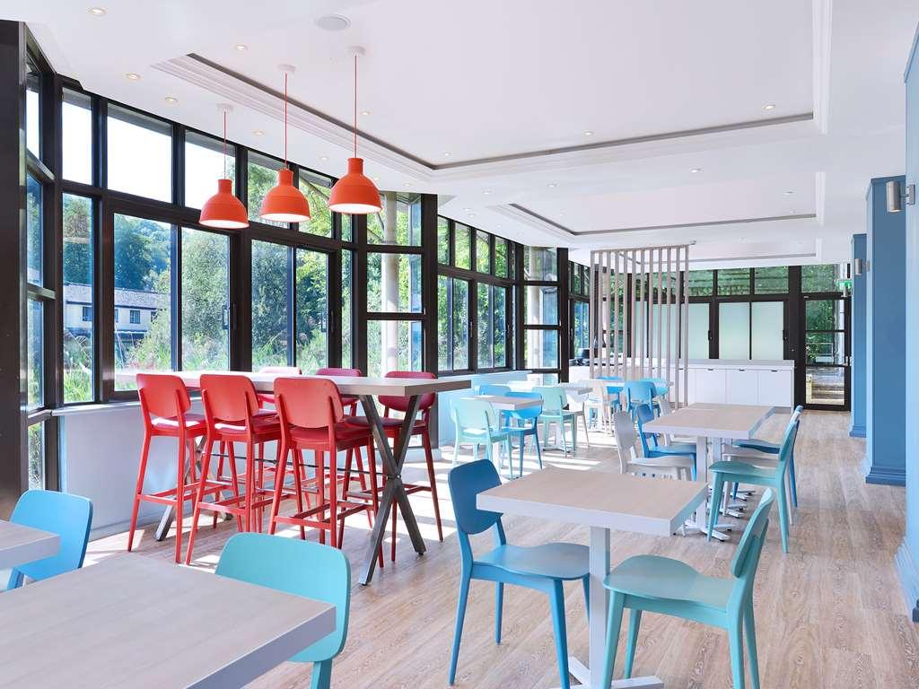 Travelodge Bath Waterside Restaurang bild